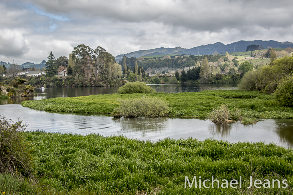 Pokaiwheua Stream at Lake Karapiro Pairere Waikato