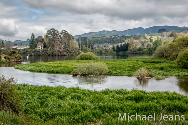 Pokaiwheua Stream at Lake Karapiro Pairere Waikato