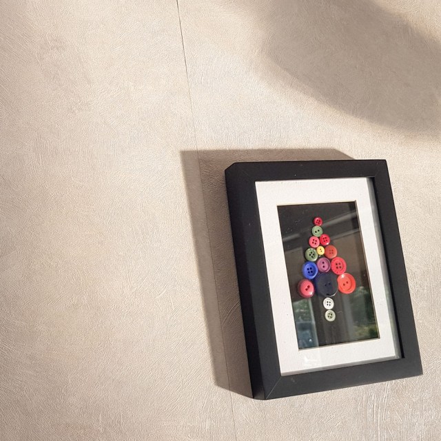 Button Christmas tree card Julia Bull c.2012?