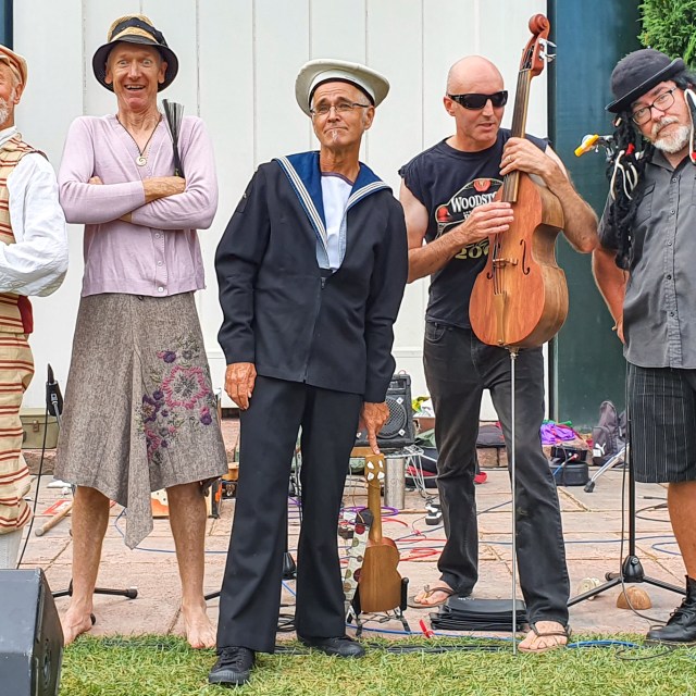 Big Muffin Serious Band