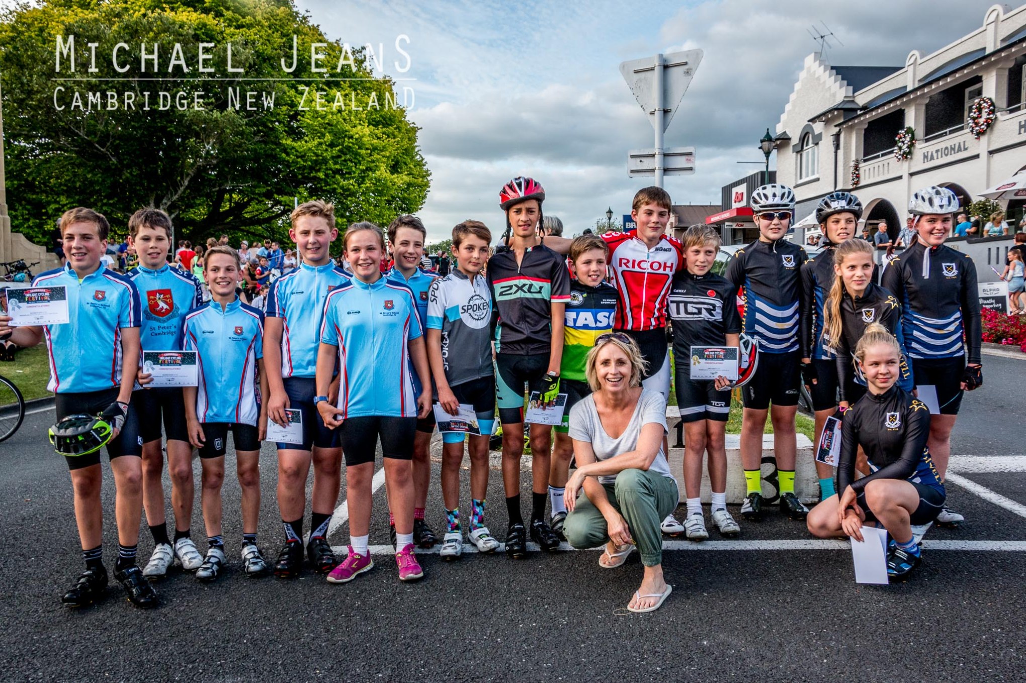 Olympian Sarah Ulmer and young cyclists first Cambridge Twilight Cycling Festival December 2015
