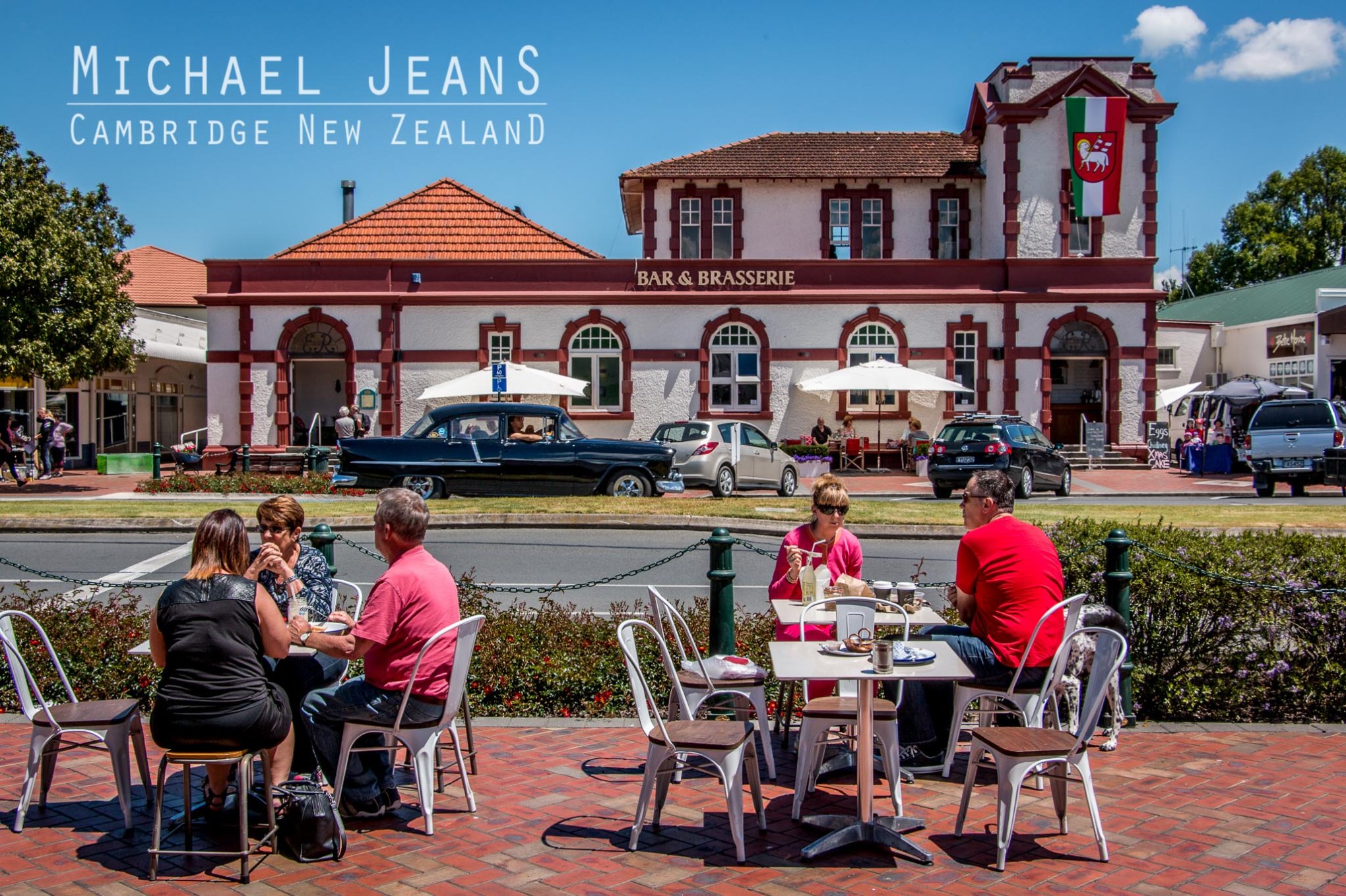 Outdoor dining Victoria Street Cambridge New Zealand