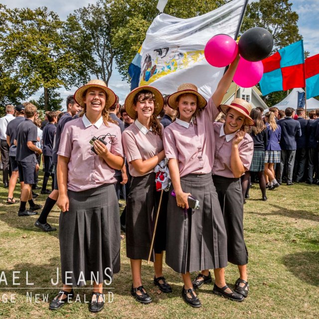 Maadi Cup 2015 parade Victoria Square