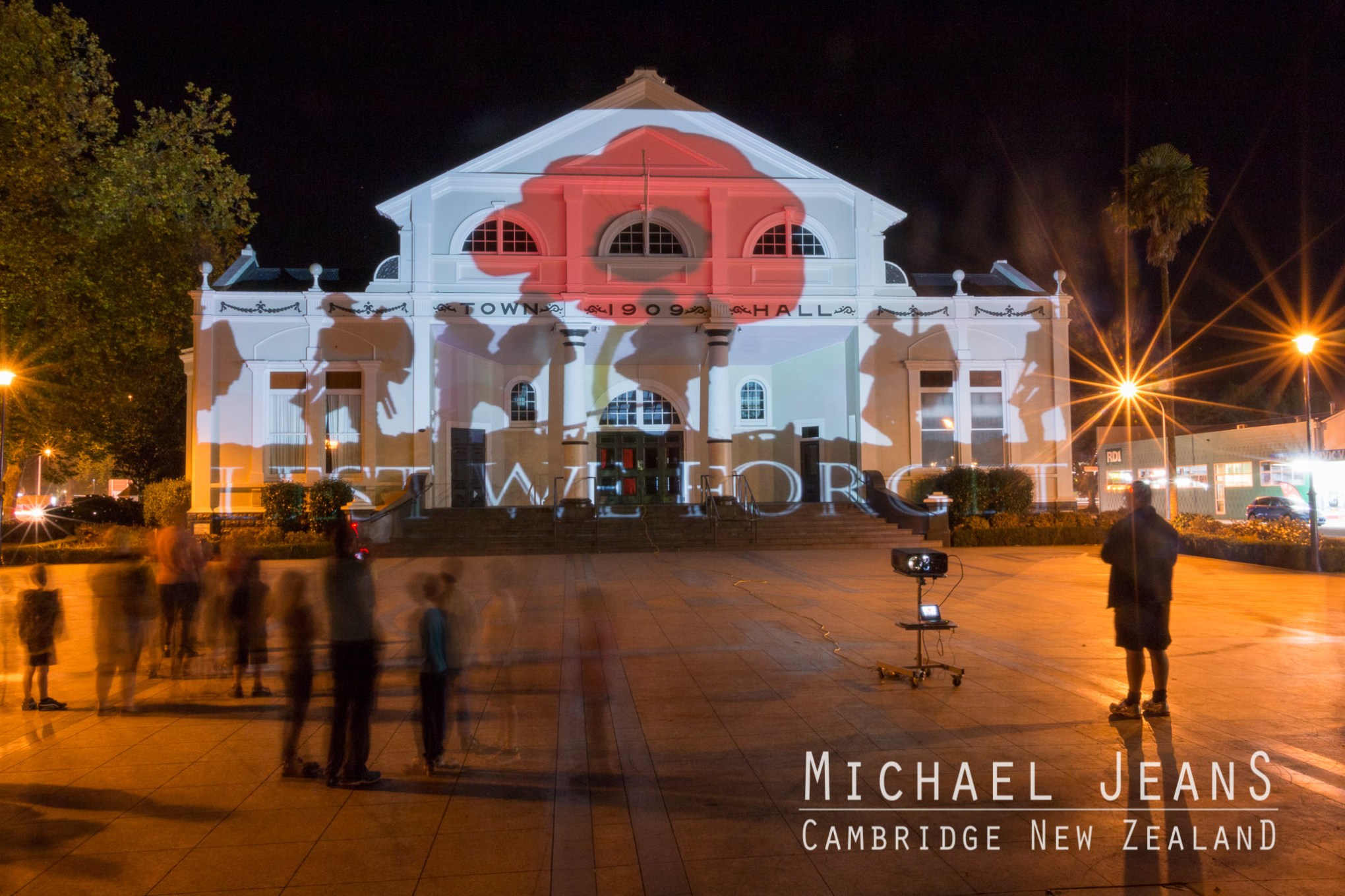 Cambridge Town hall piazza