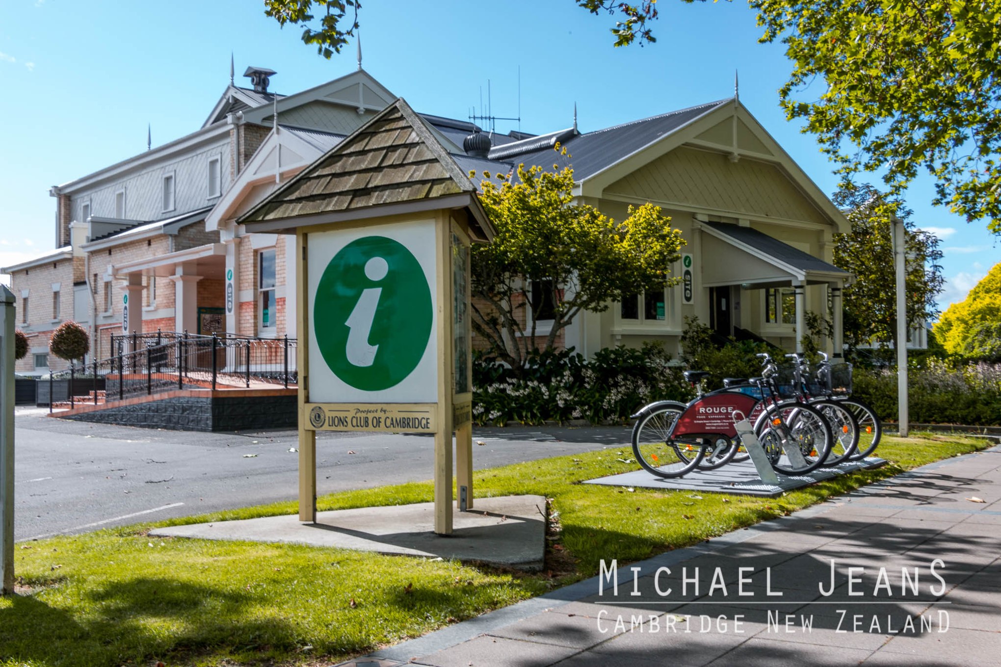 Rouge Nextbike iSite Town Hall Victoria Street Cambridge New Zealand