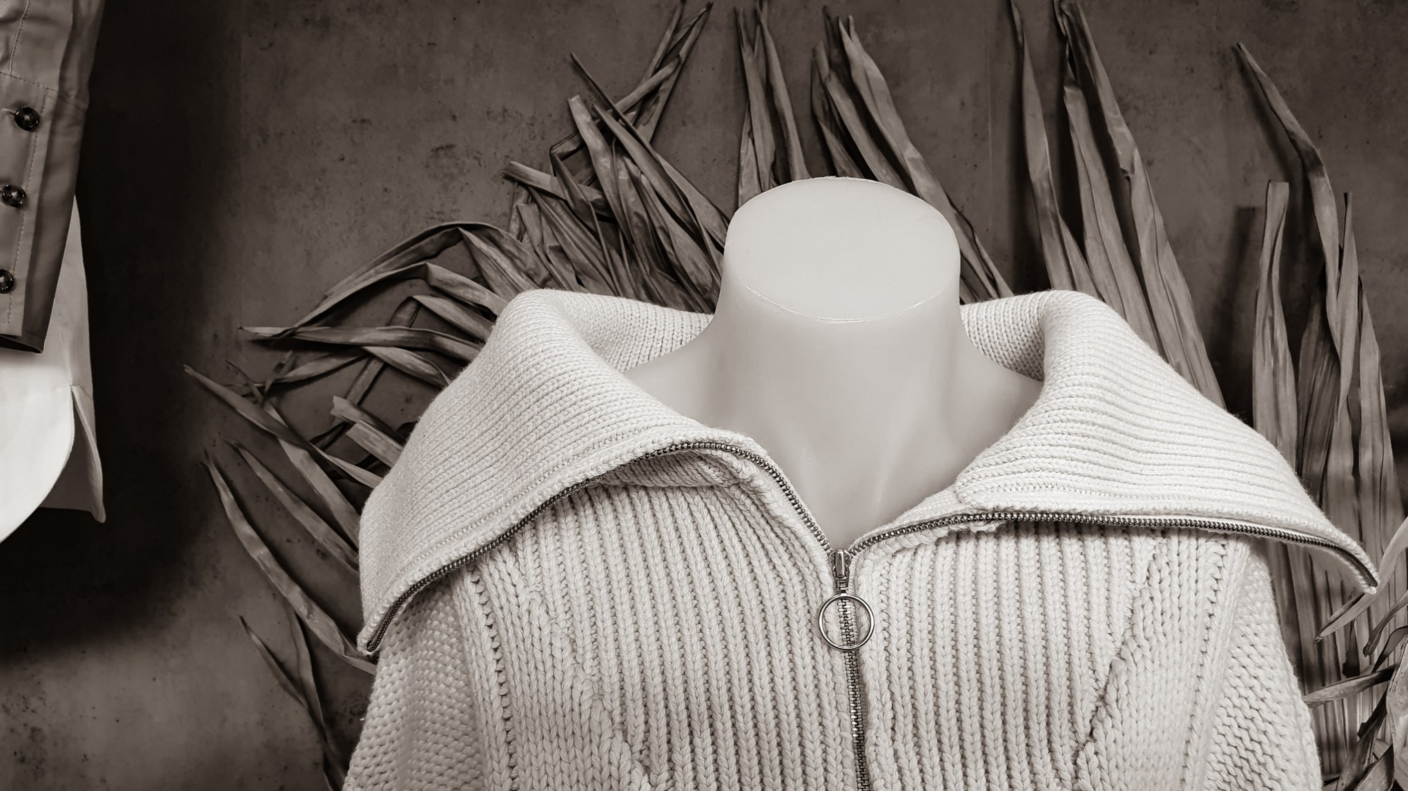 Rumor window display